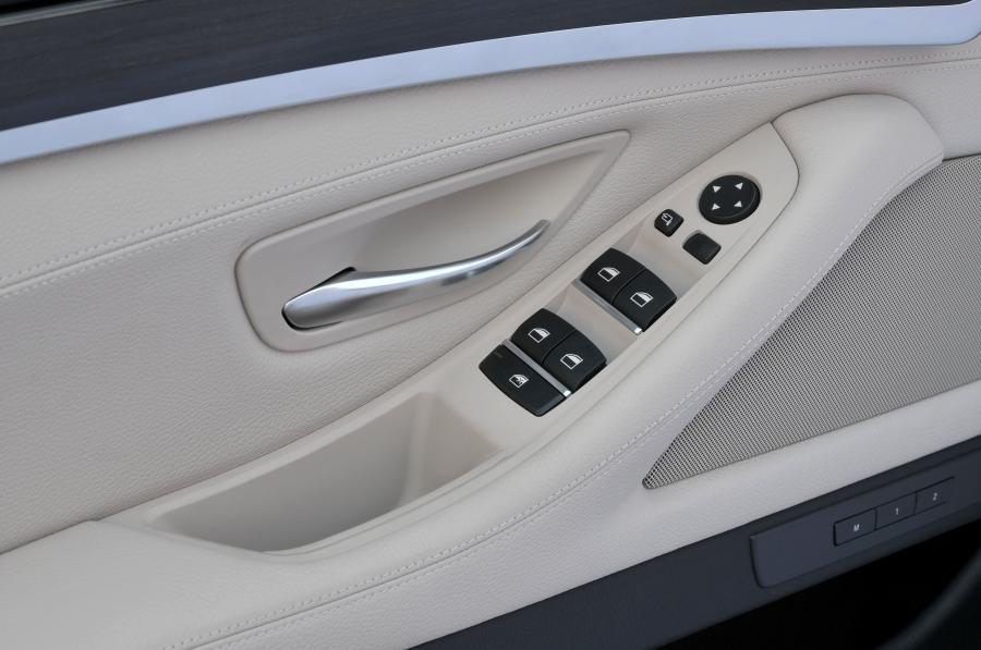  BMW ActiveHybrid 5 2012 года  (US) (фото 14 из 135)